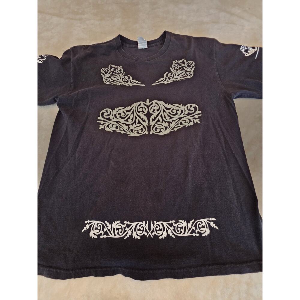 Tribal Graphic Yazbek Men's Size Large Short Sleeve Black T-shirt
